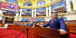 Gustavo Adrianzén solicita el voto de confianza al Congreso para su Gabinete Ministerial