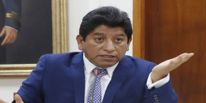 Congreso a punto de concederle más poder al defensor del Pueblo, Josué Gutiérrez