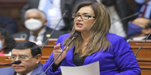 Presentan denuncia constitucional contra congresista Magaly Ruiz