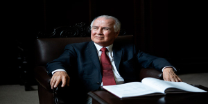 Fiscalía Denuncia a Candidato Presidencial Alfonso López Chau por Colusión y Negociación Incompatible en la UNI