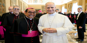 COMUNIÓN Y ESPERANZA: Obispo de Tacna y Moquegua se reúne con el papa León XIV en el Vaticano