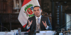 ENTRE APLAUSOS Y ABUCHEOS: José Jerí rompe el silencio tras su salida de palacio